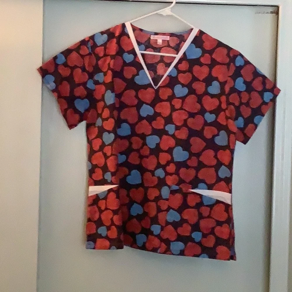 Delta women’s scrub top - Picture 1 of 1